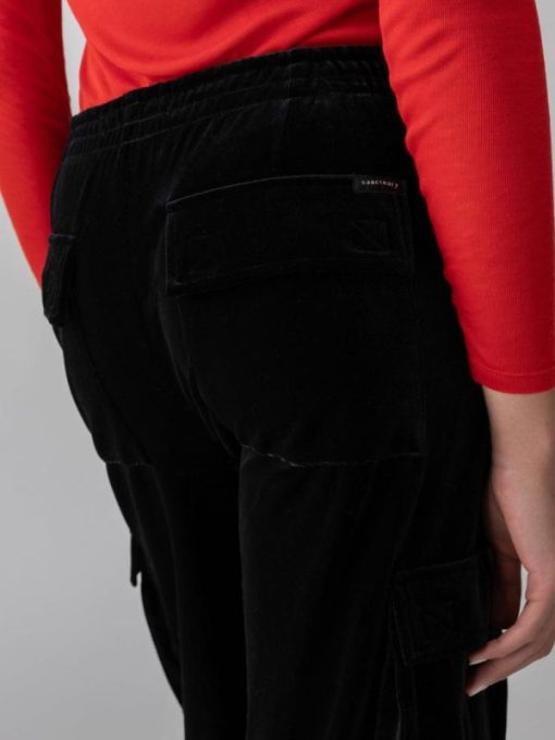 Urbanunited.shop852543f9b0 4